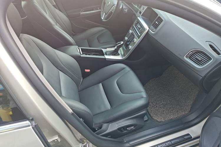 Used Volvo S60 2018 S60L T3 Smart Progress Edition
