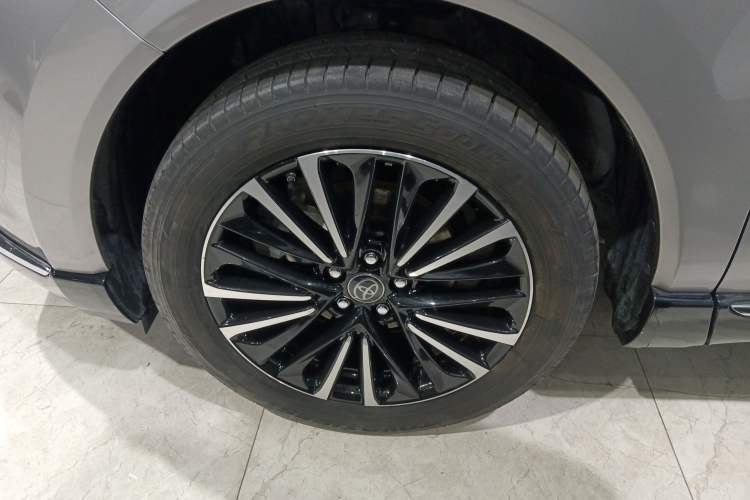 Used Toyota Venza 2022 2.0L CVT Two-Wheel Drive Prestige Edition
