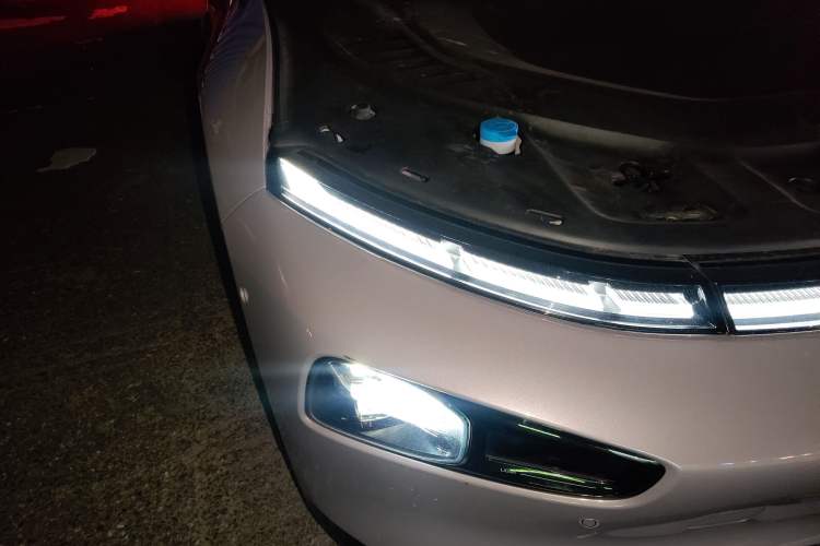 Used XPeng P7 2024 P7i 702 Max Pengyi Edition Right Front Headlight