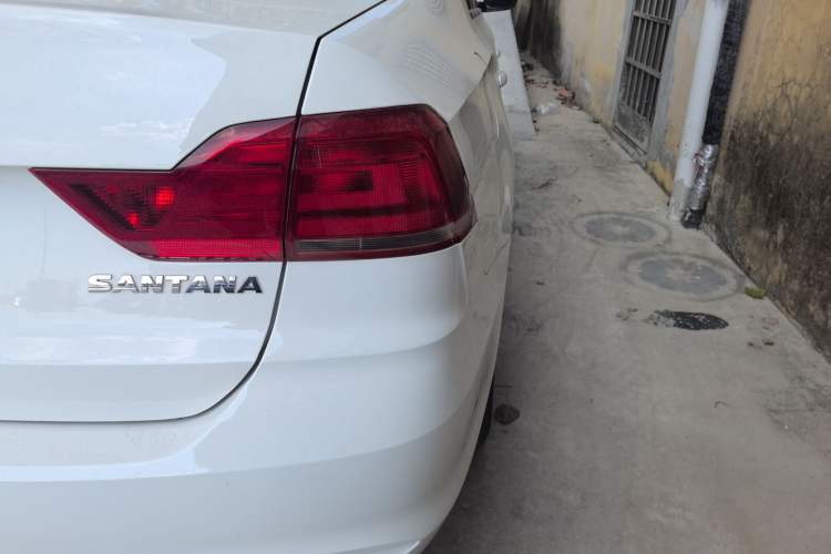 Used Volkswagen Santana 2021 1.5L Automatic Fashion Edition Right Rear Taillight