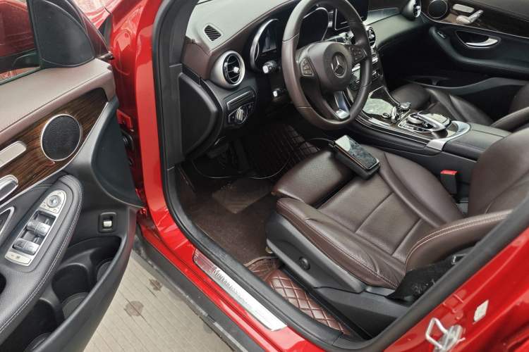 Used Mercedes-Benz GLC 2018 Facelifted GLC 260 4MATIC Dynamic Edition