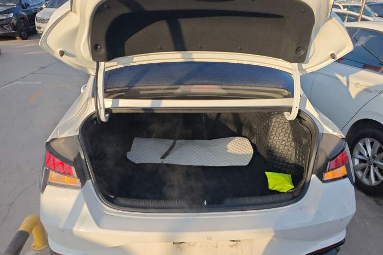 Used Hyundai Elantra 2022 1.5L CVT GLX Elite Edition