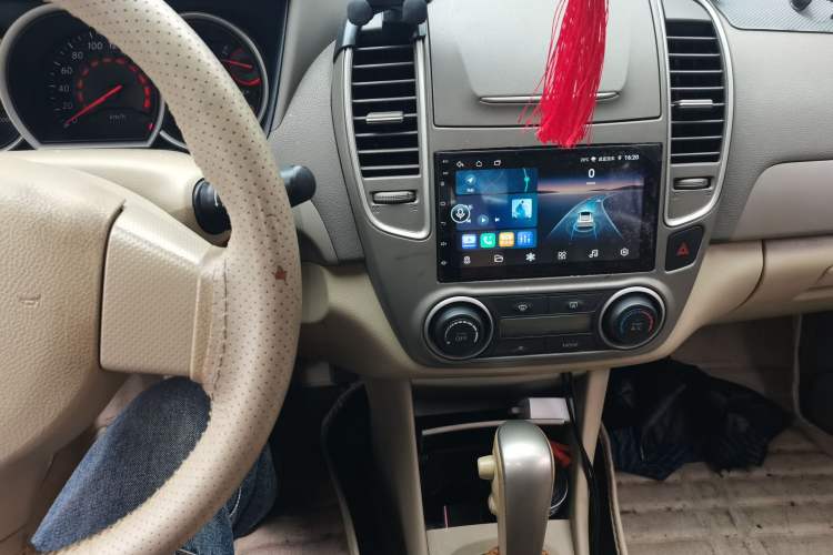 Used Nissan Sylphy 2012 Classic 1.6XE Automatic Comfort Edition Audio And AC Panel