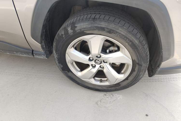 Used Toyota RAV4 2020 2.0L CVT Two-Wheel Drive Fashion PLUS Edition
