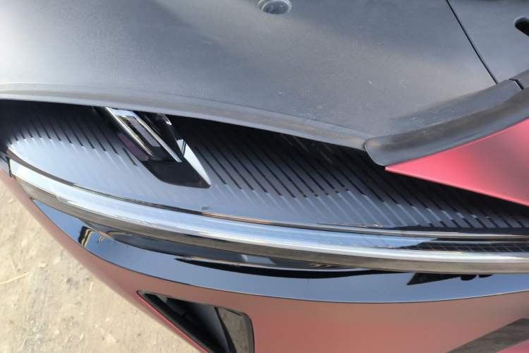 Used Xiaomi Auto YU7 2025 Ultra-Long Range High-Performance All-Wheel-Drive Max Edition
