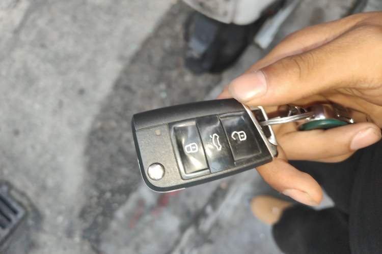 Used Volkswagen Lamando 2019 230TSI DSG Vision Edition China V Standard Vehicle Key