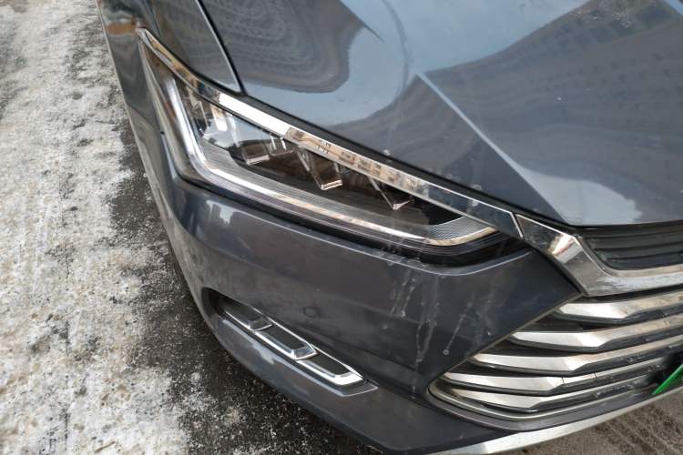 Used BYD Qin Pro New Energy 2019 DM Super Edition 1.5TI Automatic Smart Connect Speedy Model China VI Standard Right Front Headlight