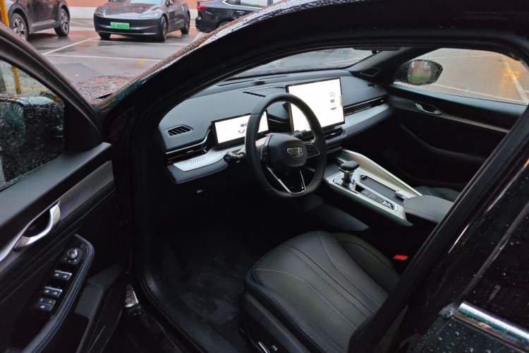 Used Geely Auto Preface 2025 Dongfang Yao 1.5TD Jinghong Edition+ Driver Seat