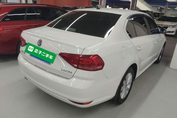 Used Volkswagen Lavida 2015 1.6L Automatic Comfort Edition Rear Right 45 Deg