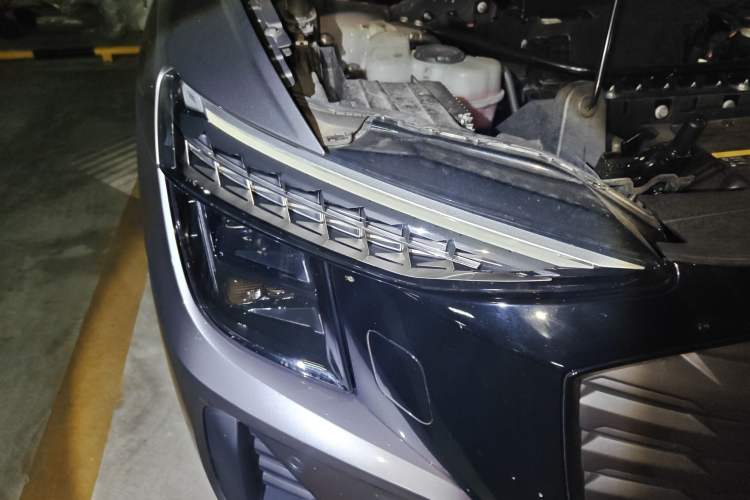 Used Audi Q5 e-tron 2022 40 e-tron Starlight Edition Mech Kit