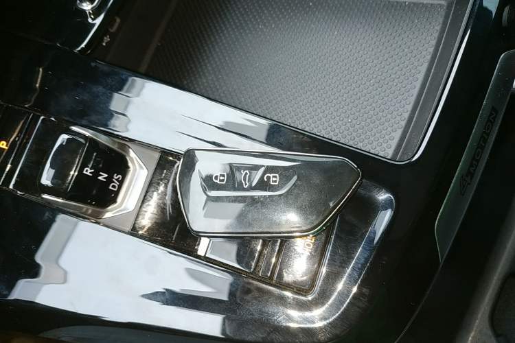 Used Volkswagen Talagon 2023 Facelift 380TSI All-Wheel Drive R-Line Teramont Edition 6 Seats