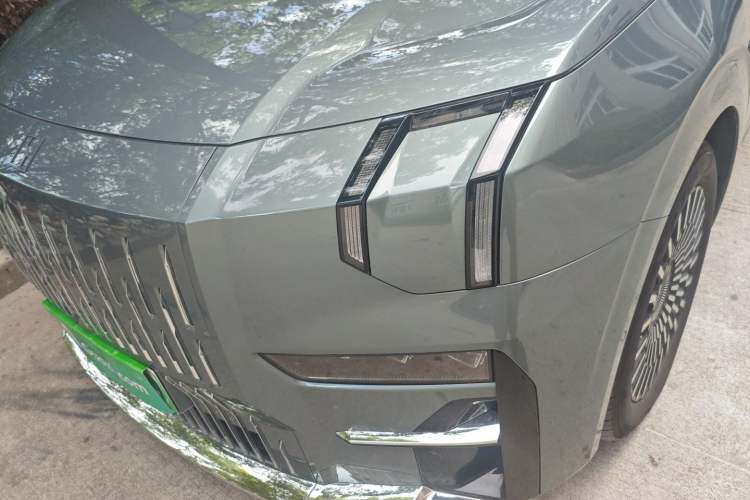 Used Zeekr 009 2024 Six-Seat Executive Version 4WD 108 kWh