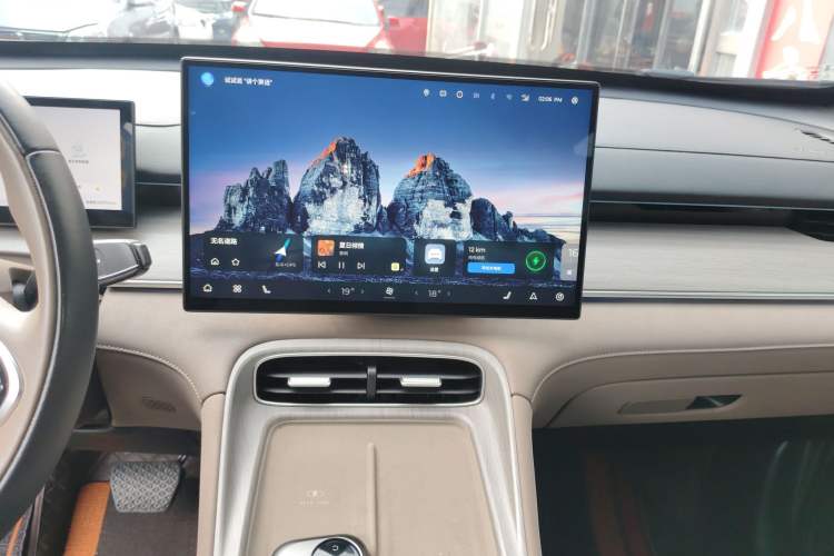 Used Chery Fengyun T8 2025 1.5T 130km Deluxe Version 5 Seats Audio And AC Panel