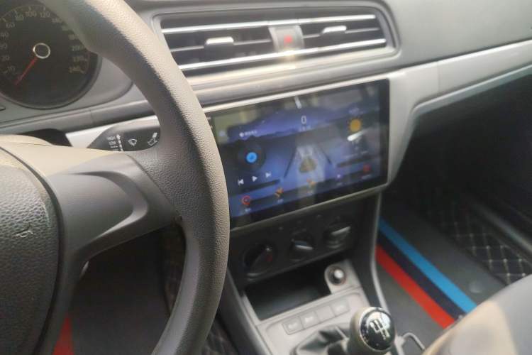 Used Volkswagen Lavida 2019 Lavida Start 1.5L Manual Fashion Edition China VI Standard Audio And AC Panel