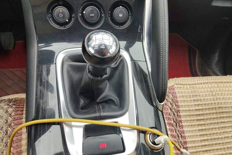 Used Peugeot 3008 2013 2.0L Manual Classic Edition