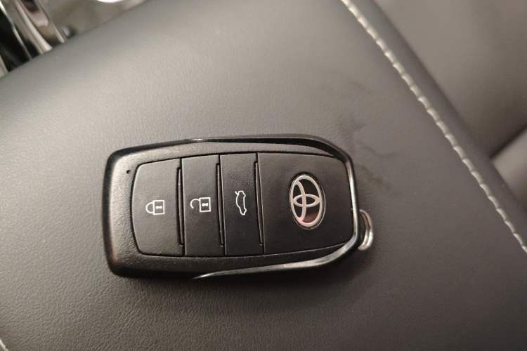 Used Toyota Camry 2024 Dual-Motor 2.0 HG Premium Edition