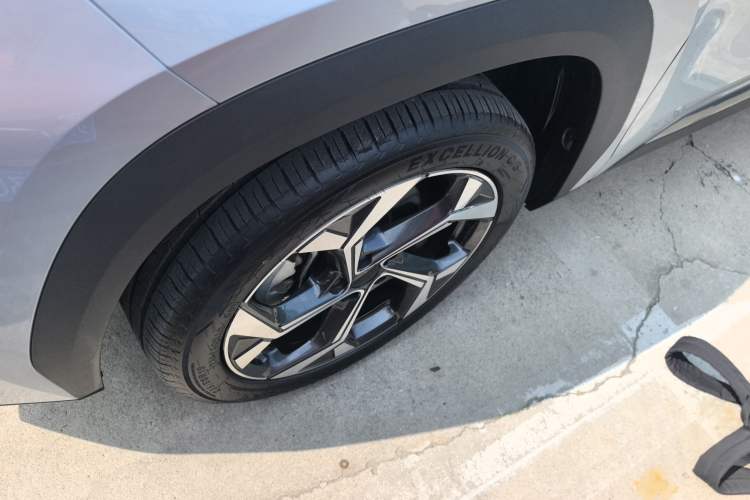 Used Geely Auto FX11 2023 1.5TD DCT Prestige Edition