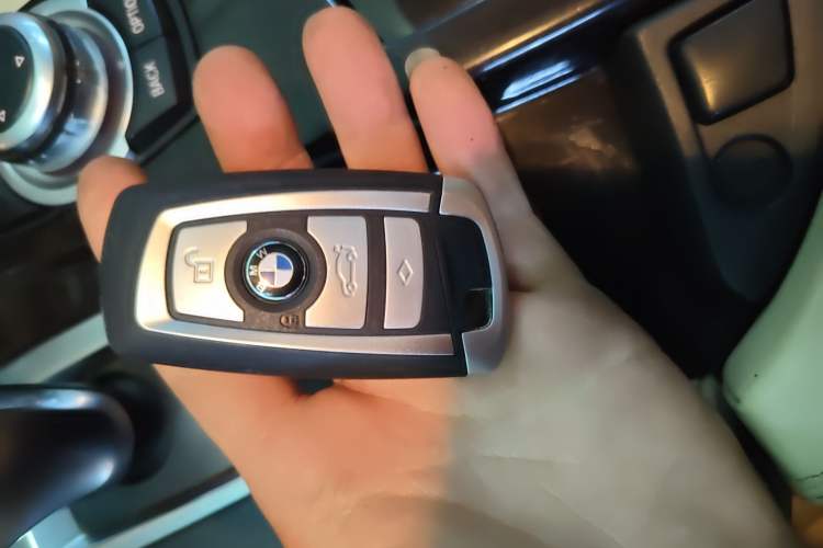 Used BMW 5 Series 2011 523Li Luxury Model Vehicle Key
