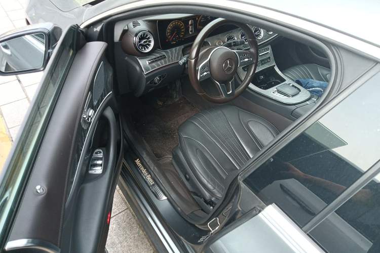 Used Mercedes-Benz CLS 2018 CLS 300 Luxury Model Driver Seat