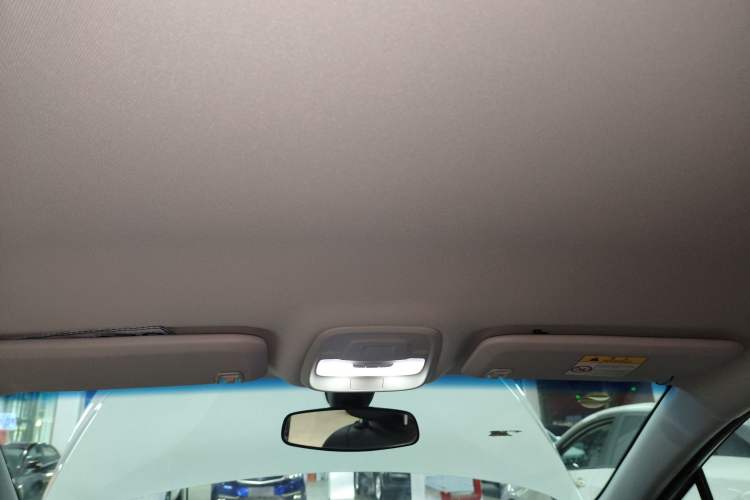 Used Buick Velite 6 2023 Revised Version 430 km Range – Commuter Edition Headliner