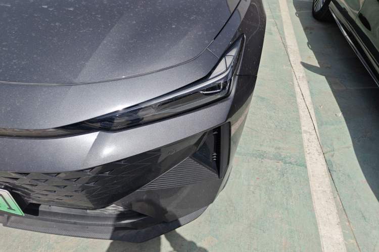 Used CHANGAN UNI-V iDD 2024 Blue Whale Smart Electric iDD 136km Luxury Model
