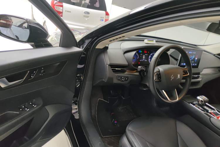 Used Hongqi E-QM5 2023 Revised Version Basic Travel Edition