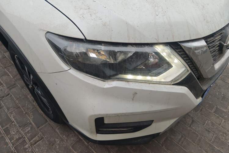 Used Nissan X-Trail 2017 2.5L CVT 7-Seater Leading Edition 4WD Right Front Headlight