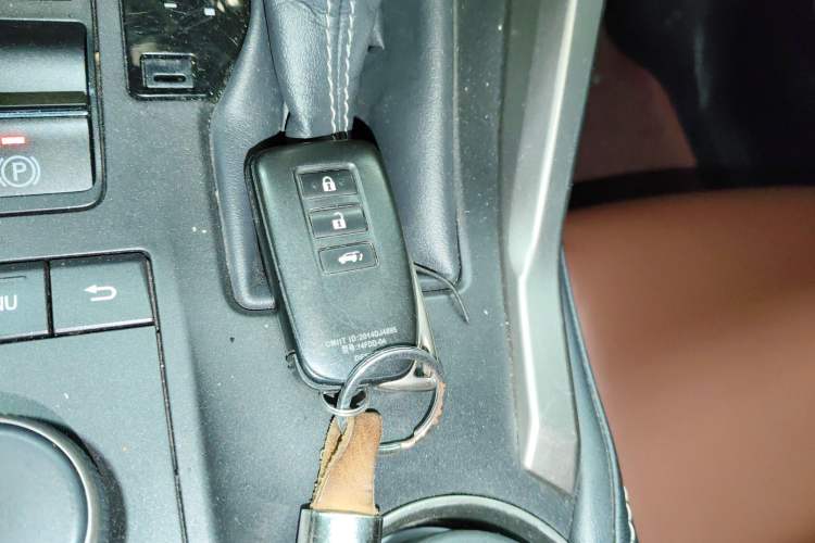 Used Lexus NX 2015 300h All-Wheel-Drive Fēngzhì Edition
