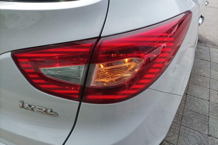 Used Hyundai ix35 2015 2.0L Automatic 2WD Smart Version China V Standard
