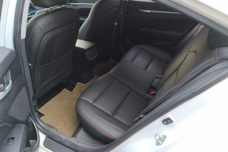 Used Hyundai Elantra (6th Generation / Lingdong) 2016 1.6L Automatic ZhiXuan – Elite Version Left Rear Seat