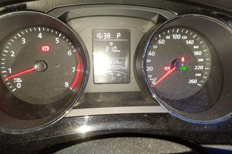 Used Volkswagen Sagitar 2015 1.6L Automatic Comfort Model
