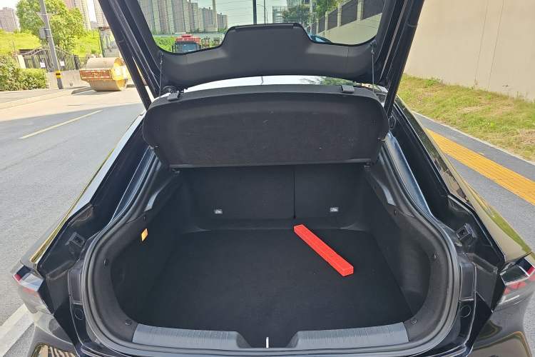 Used Changan UNI-V iDD 2024 Blue Whale Smart Electric iDD 136km Luxury Model
