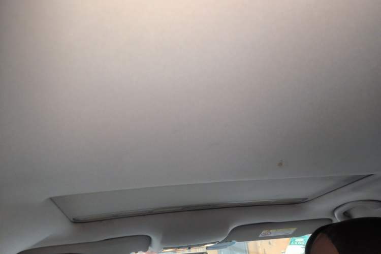 Used Volkswagen Jetta 2015 Value Edition 1.6L Automatic Comfort Version Headliner