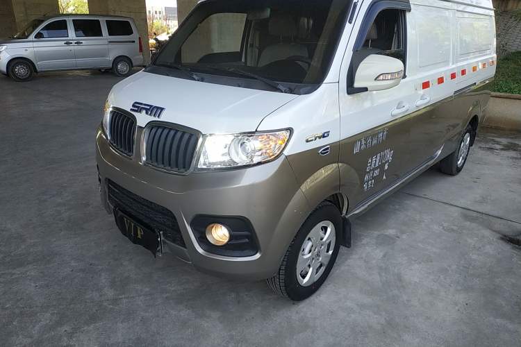 Used Jinbei New Hiace X30L CNG 2021 1.5L Natural Gas Wealth Single-Steaming Air-Conditioned Van SWCC15M