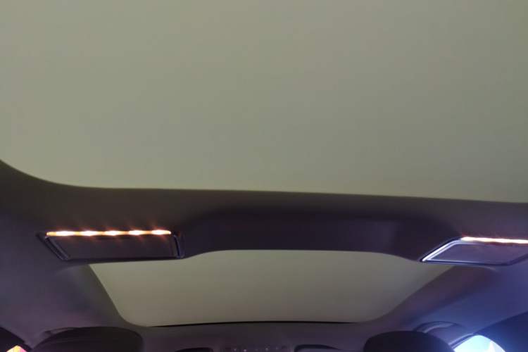 Used Mercedes-Benz E-Class 2023 Updated E 300 L Luxury Edition Headliner