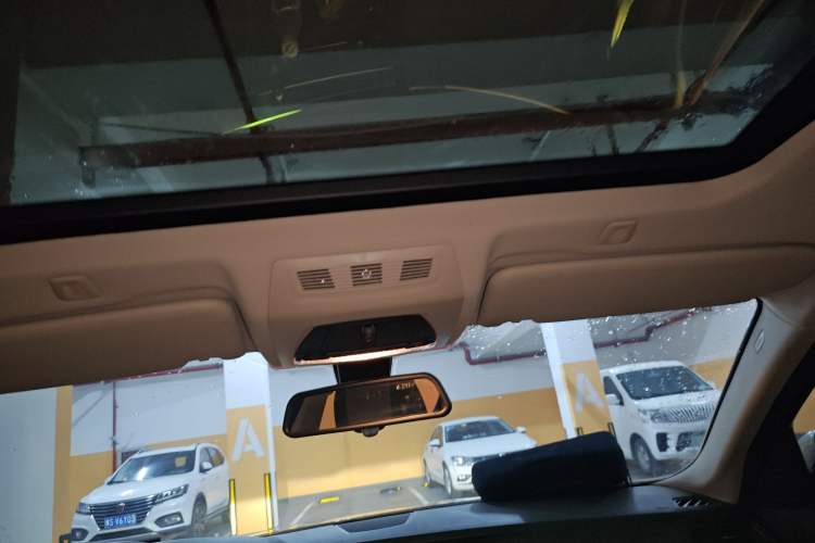 Used BMW 5 Series 2017 520Li Elegant Edition
