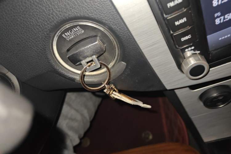 Used Volkswagen Magotan 2015 1.8TSI Advanced Model Vehicle Key