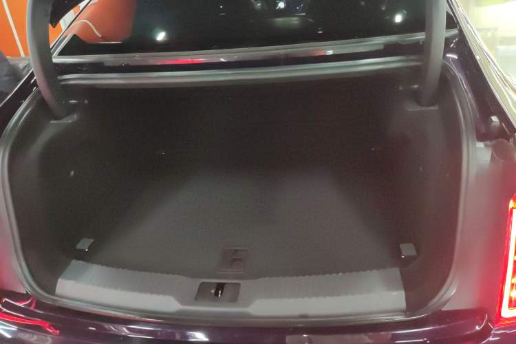 Used Hongqi H9 2020 2.0T Smart Connect Flagship Edition
