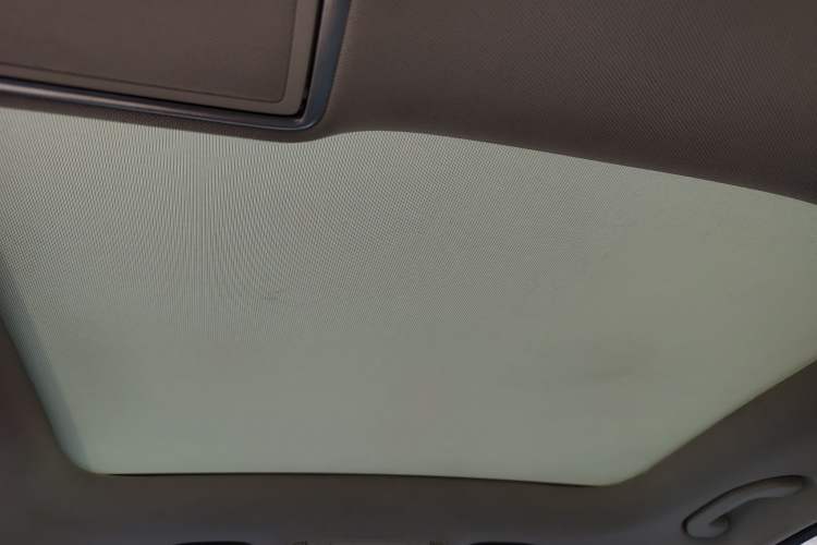 Used Mercedes-Benz C-Class 2015 Facelift C 200 L