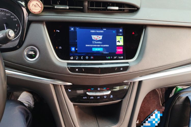 Used Cadillac XT5 2022 2.0T Two-Wheel Drive Luxury Version Audio And AC Panel