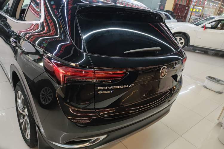 Used Buick Envision 2022 Encore S 652T Two-Wheel-Drive Luxury Model