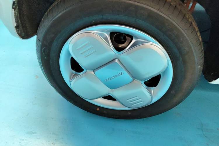 Used Geely Galaxy Panda 2024 Panda Mini 200km Endurance Bear

