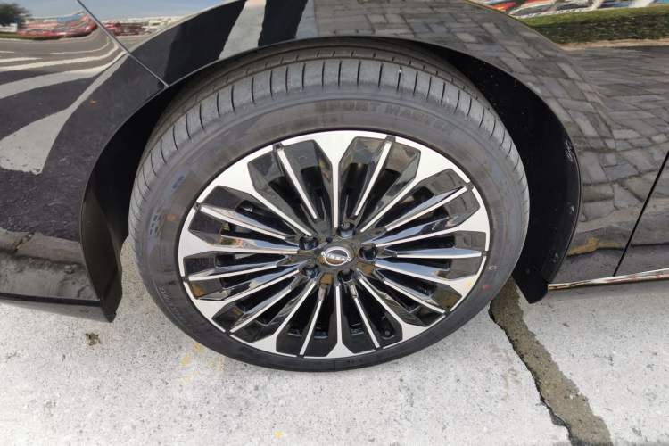 Used Nissan N7 2025 510 Pro
