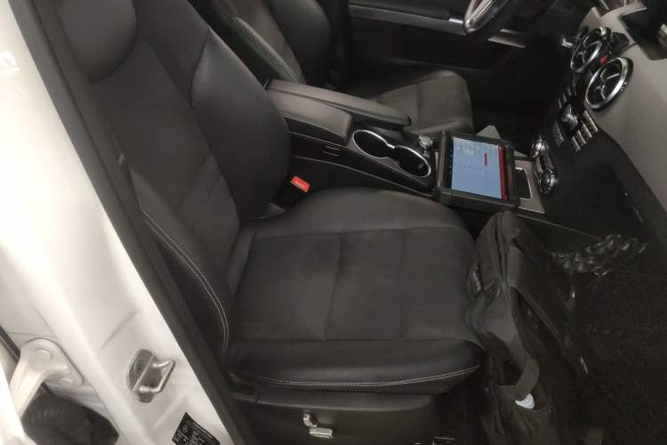 Used Mercedes-Benz GLK-Class 2015 GLK 260 4MATIC Dynamic Edition Ultimate Version
