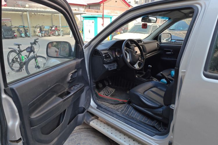 Used Great Wall Wingle 5 2017 2.4L European-spec Gasoline 2WD Elite Model with Big Double Cab – 4G69S4N
