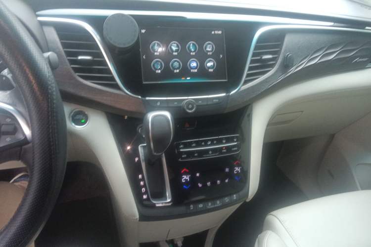 Used Buick GL8 2017 28T Avenir Avia National Emission Standard V