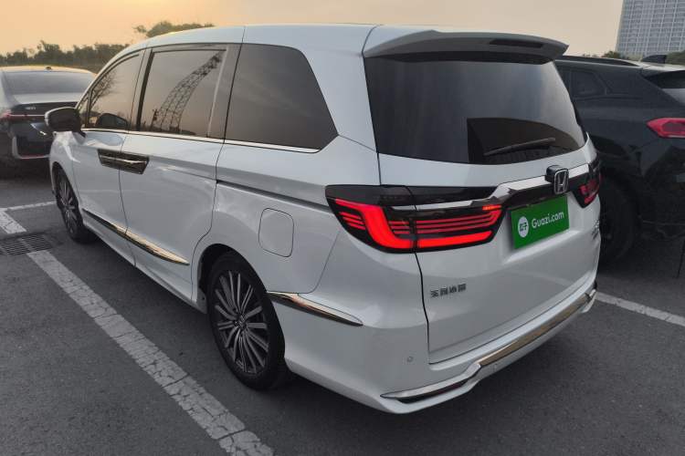 Used Honda Elysion 2022 2.0L eHEV Luxury Edition