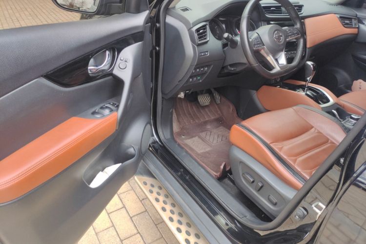 Used Nissan X-Trail 2017 2.5L CVT Ultimate Edition 4WD Driver Seat