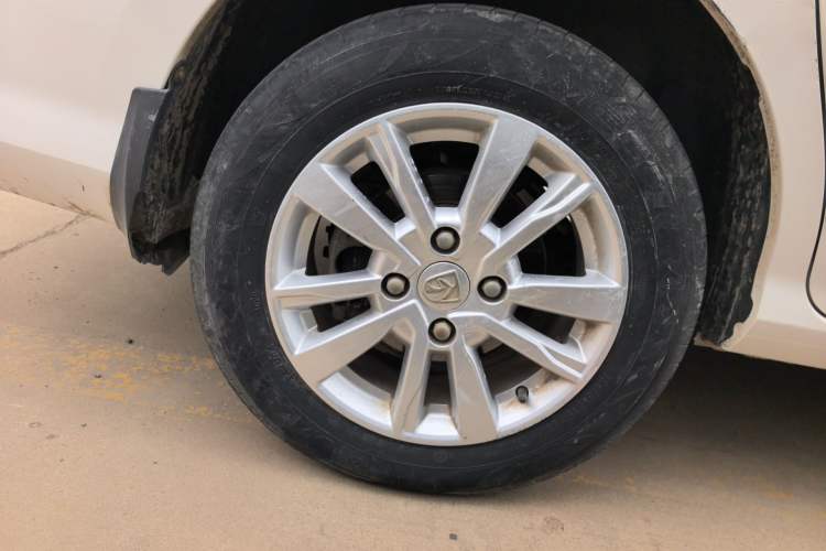 Used Baojun 360 2019 Revised Version 1.5L Manual Elite China VI Exterior 5