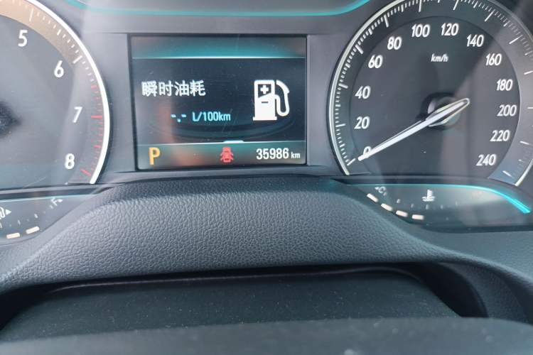 Used Buick Excelle GX 2019 18T Automatic Connected Elite Model China V Standard Odometer Close Up